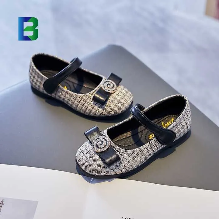 أحذية مسطحة-flat shoes