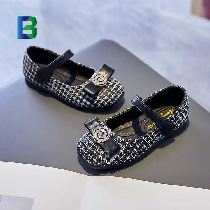أحذية مسطحة-flat shoes