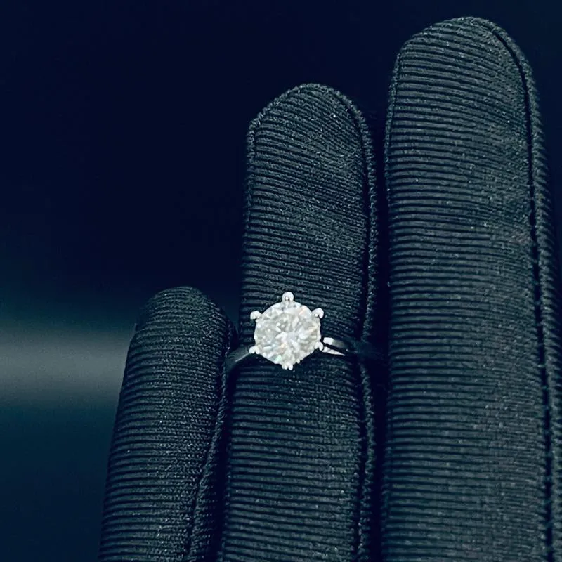 Crown • 1Ct. round Brilliant Solitaire Engagement Ring