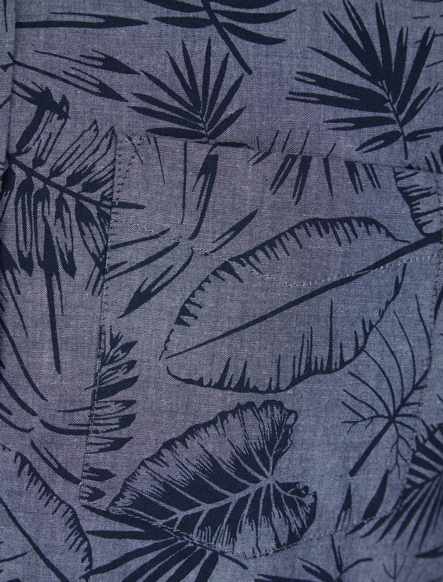 Kaveri Palm Leaf Print Short Sleeve Cotton Chambray Shirt in Mid Blue - Tokyo Laundry